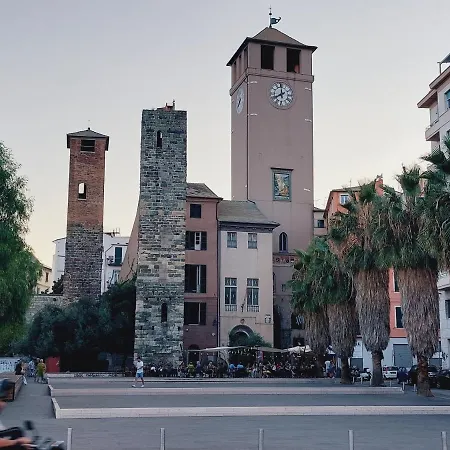 Piazzetta La Maddalena 2 Frühstückspension Savona