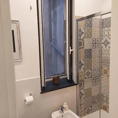 Piazzetta La Maddalena 2 B&B