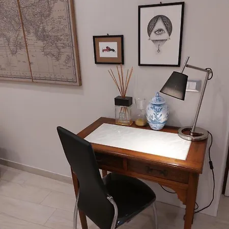 Piazzetta La Maddalena 2 Bed & Breakfast 4*
