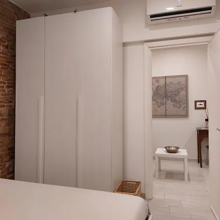 Couette-café Piazzetta La Maddalena 2 *