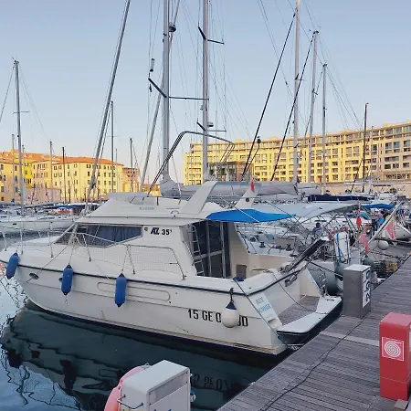 Piazzetta La Maddalena 2 Bed & Breakfast Savona