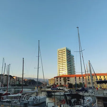Piazzetta La Maddalena 2
