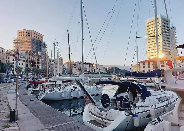 Piazzetta La Maddalena 2 Bed & Breakfast Savona
